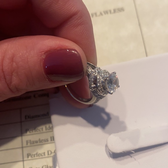 Diamond Nexus Labs stone with Diamond and white gold setting - Picture 5 of 9